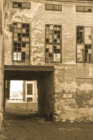 Verlassenes Gebäude in sepia